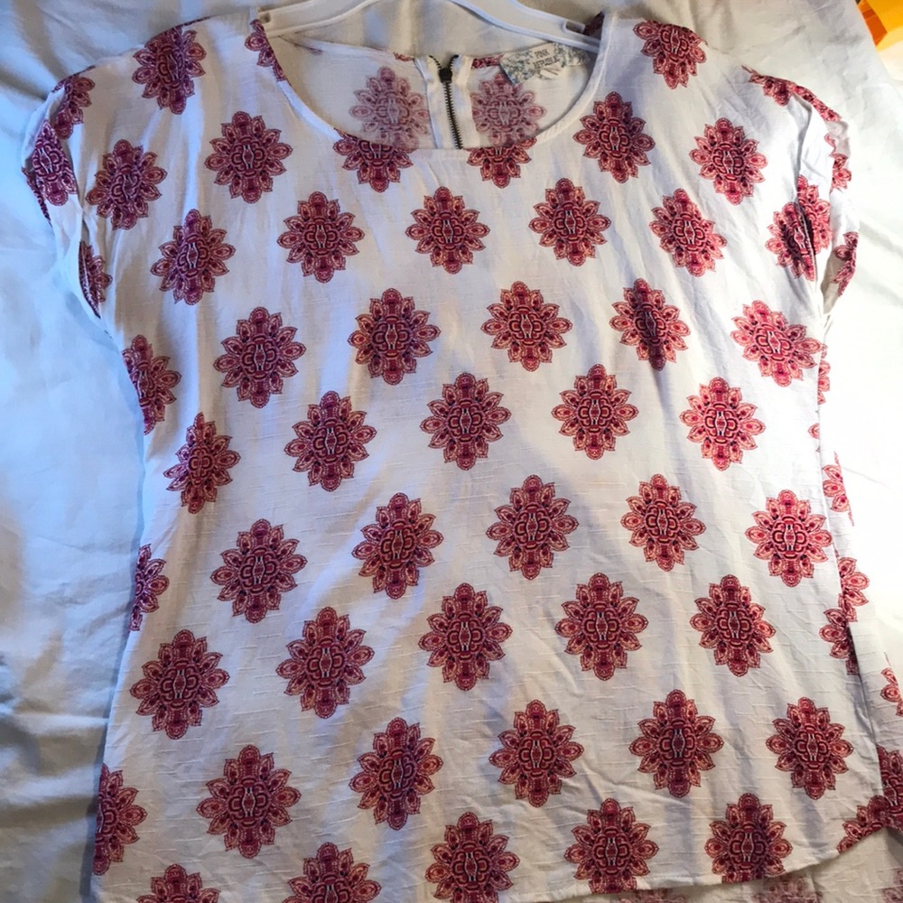 Pink and white floral top
